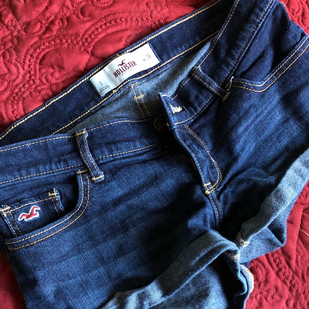 Hollister shorts size 3!